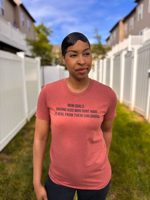 Mom Goals Tee