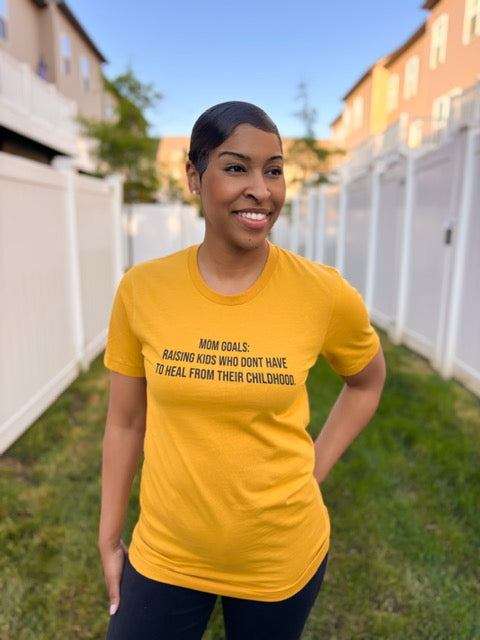 Mom Goals Tee